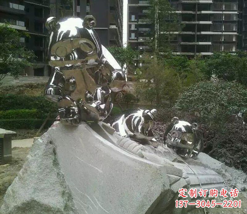 湖南家喻户晓的可爱熊猫雕塑
