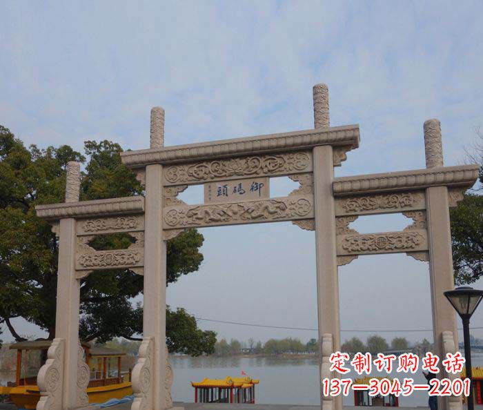 湖南景区三门古典牌坊石雕