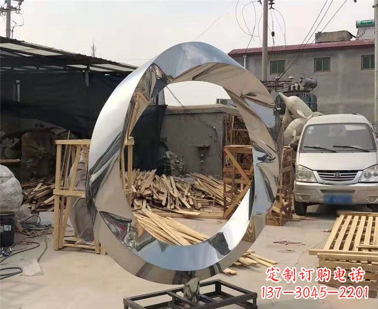 湖南镜面不锈钢几何圆环雕塑,经典永恒之美
