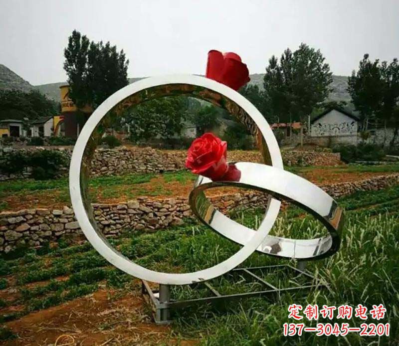 湖南镜面不锈钢戒指雕塑