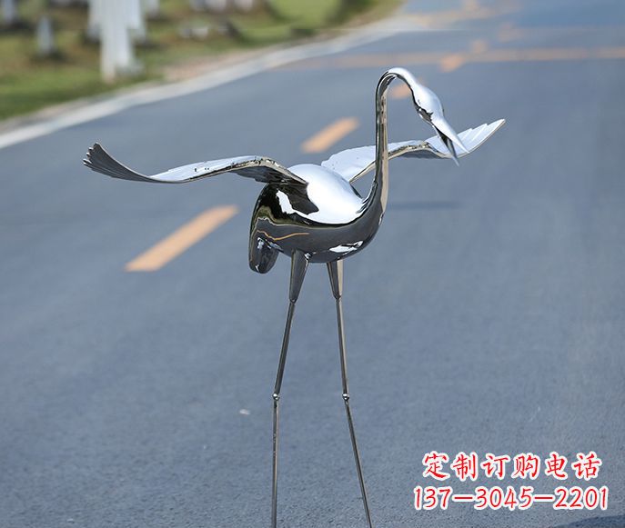湖南中领雕塑:酒店装饰精美仙鹤雕塑