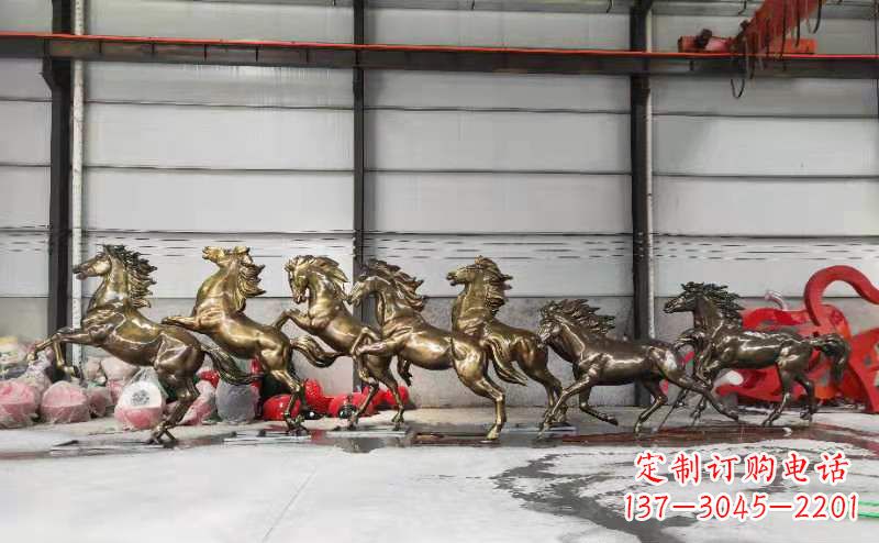 湖南高贵雕塑，骏马奔腾玻璃钢动物雕塑户外摆件