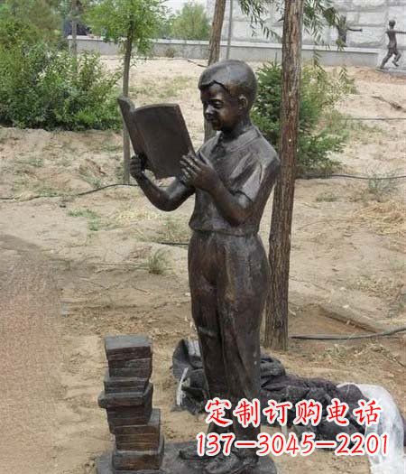 湖南中领雕塑尊贵细腻的男孩铜雕