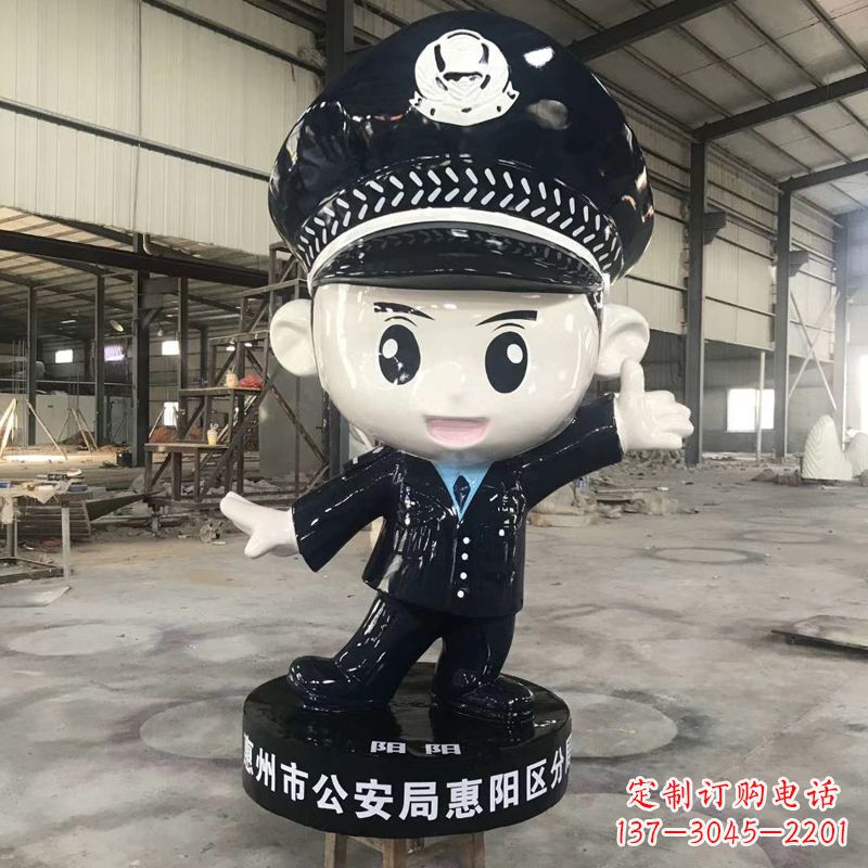 湖南可爱警察雕塑,萌趣满满!