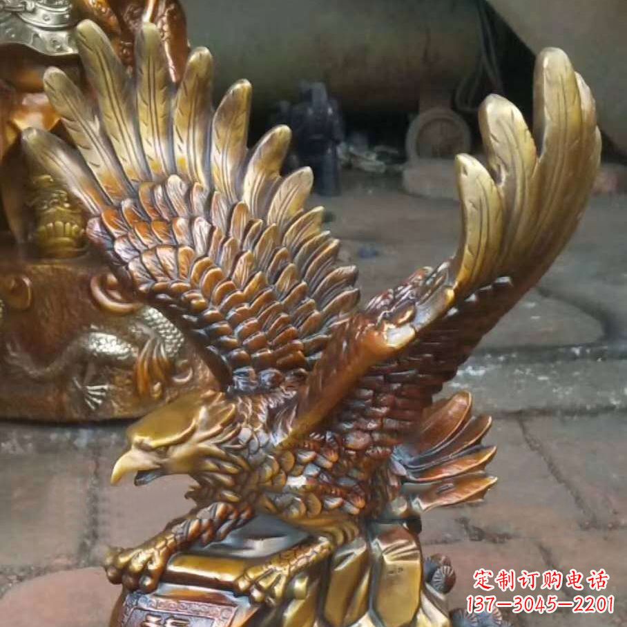 湖南雕塑精灵:翱翔于天际的老鹰雕塑