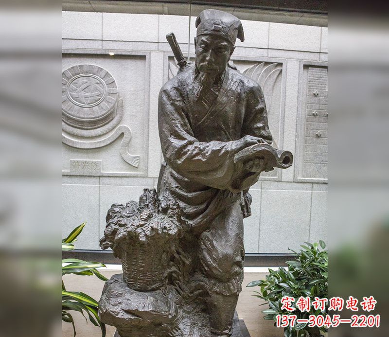 湖南中领雕塑自主研发了高雅李时珍铜雕,它以历…