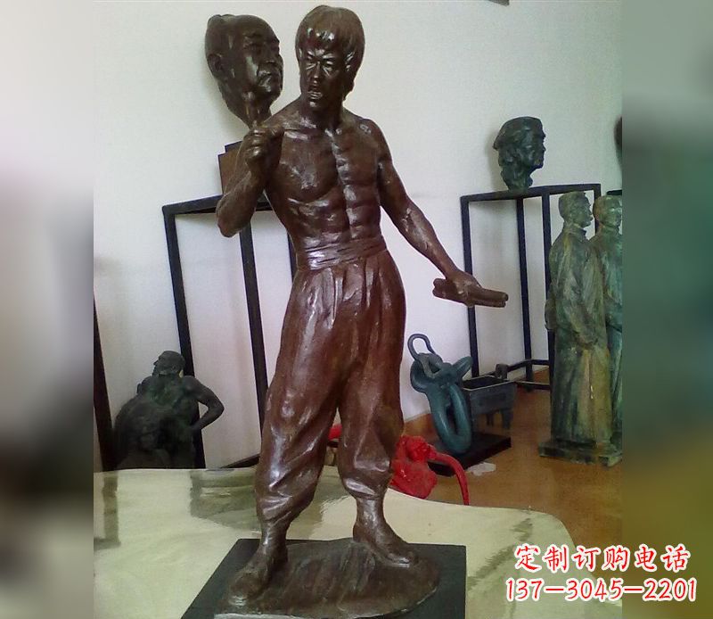 湖南经典传奇-李小龙铜雕塑