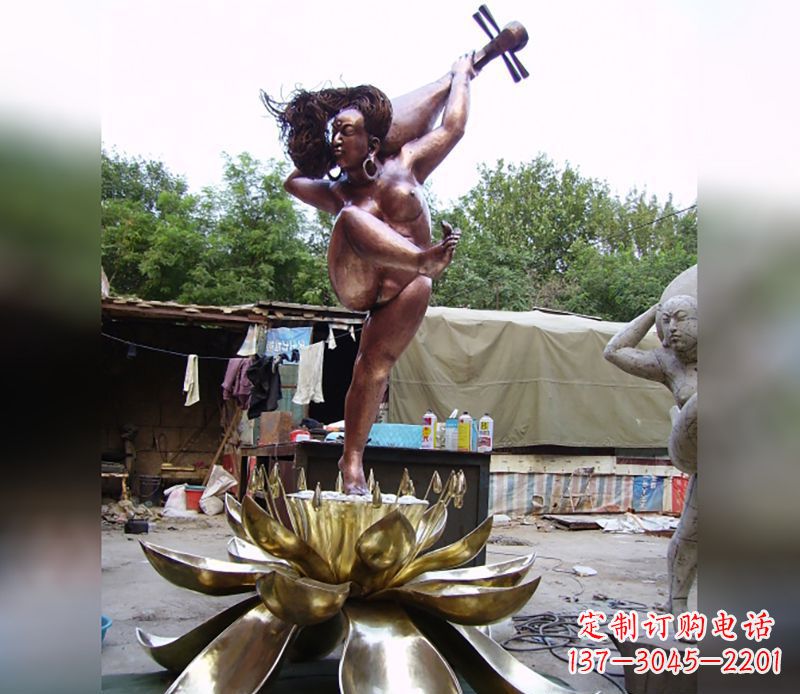 湖南如神般的精美莲花铜雕塑