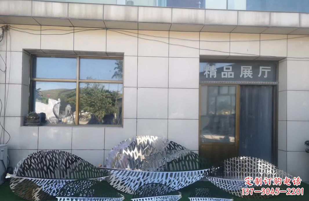 湖南镂空不锈钢树叶雕塑