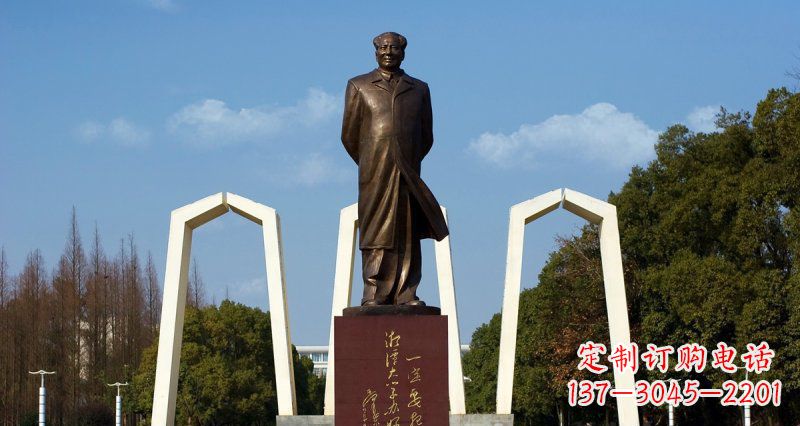 湖南纪念性毛主席铜雕,您的精致礼物