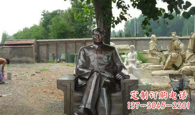 湖南中领雕塑推出的主席雕塑珍藏版,由高级工艺…