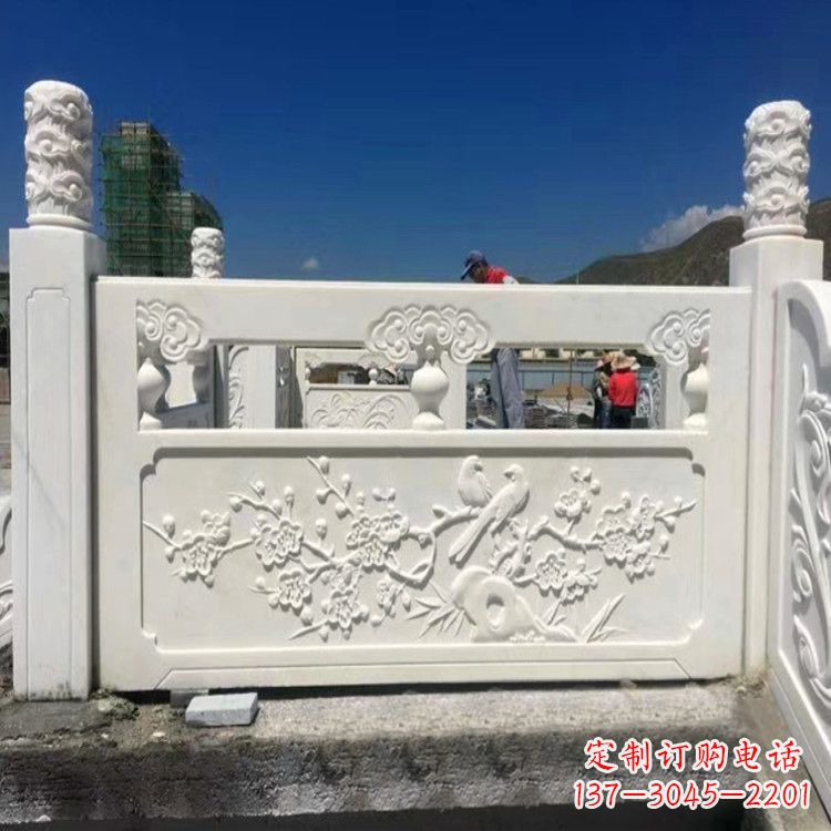 湖南梅花石雕塑栏板——为您的室内外空间带来精美的艺术气息