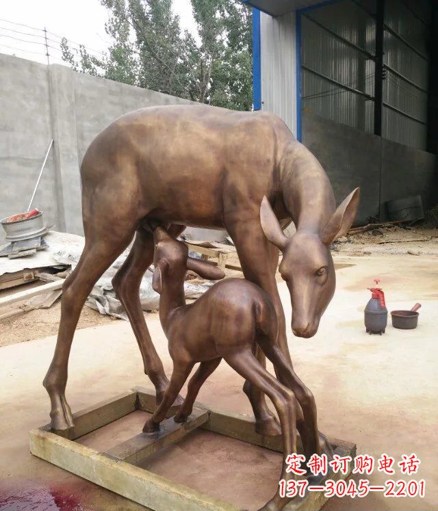 湖南母子鹿公园动物铜雕——精美绝伦