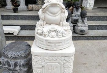 湖南金蟾立柱石动物雕塑