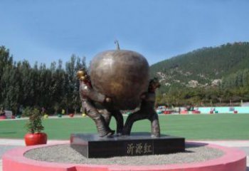 湖南苹果融入两岁小孩的生活——公园铜雕