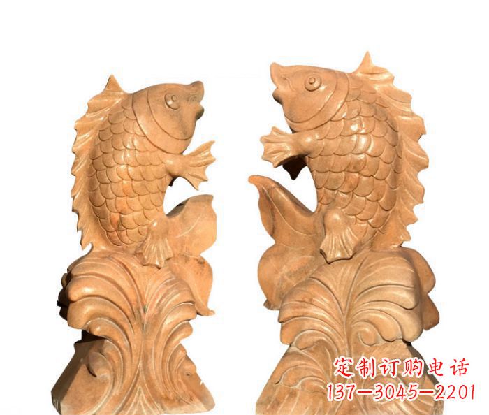 湖南中领雕塑:精美的鲤鱼喷水晚霞红石雕