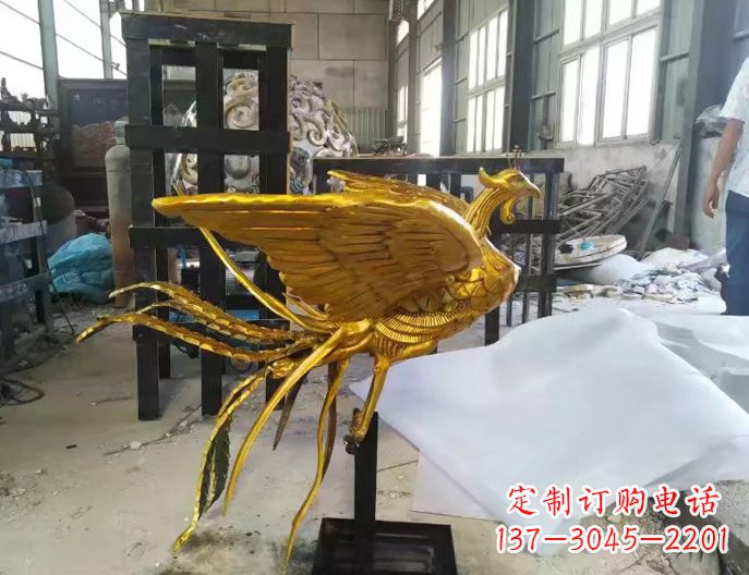 湖南精美凤凰雕塑漆金无双