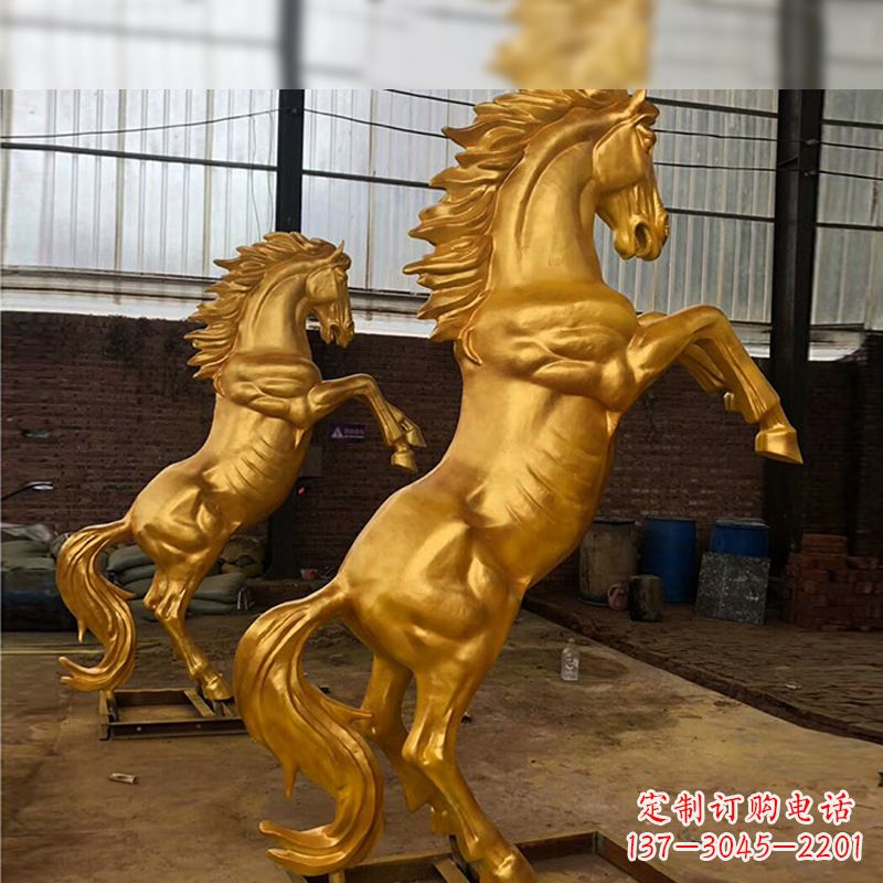 湖南精美马雕塑,精锐漆金马儿