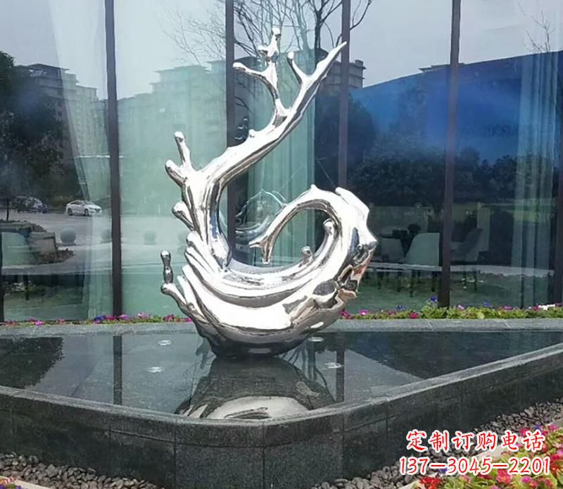 湖南炫耀雕塑——不锈钢火苗抽象雕塑