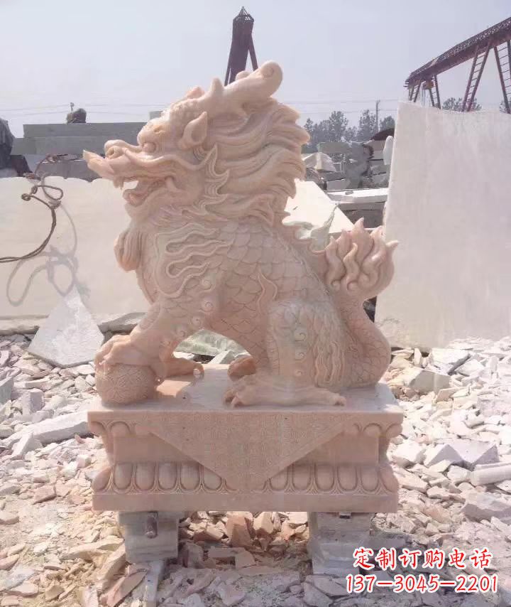 湖南标题:尊贵高贵,中领雕塑定制的精致石雕麒麟