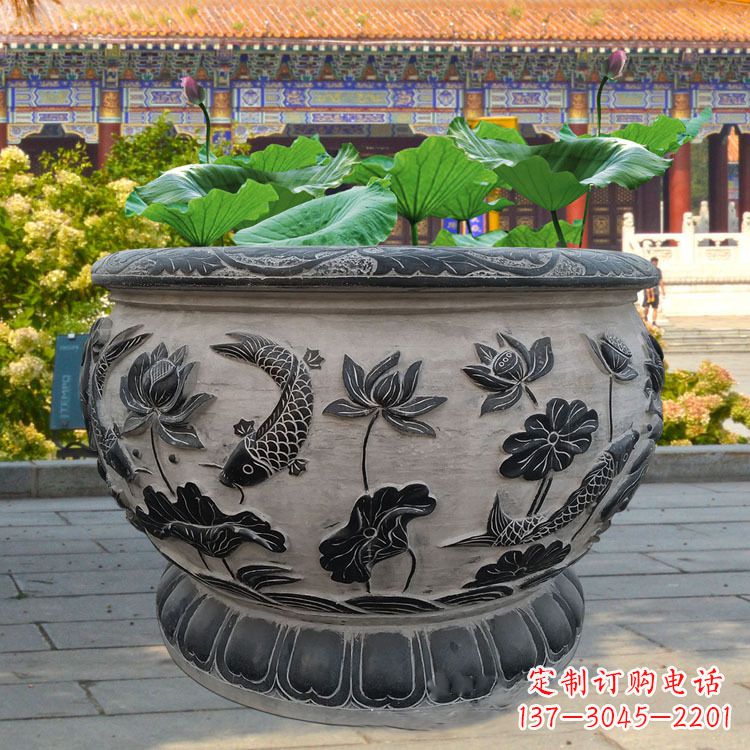 湖南精美绝伦的青石鱼缸雕塑
