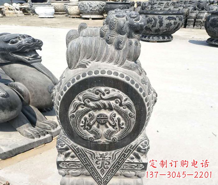 湖南精美的青石仿古狮子门墩石雕