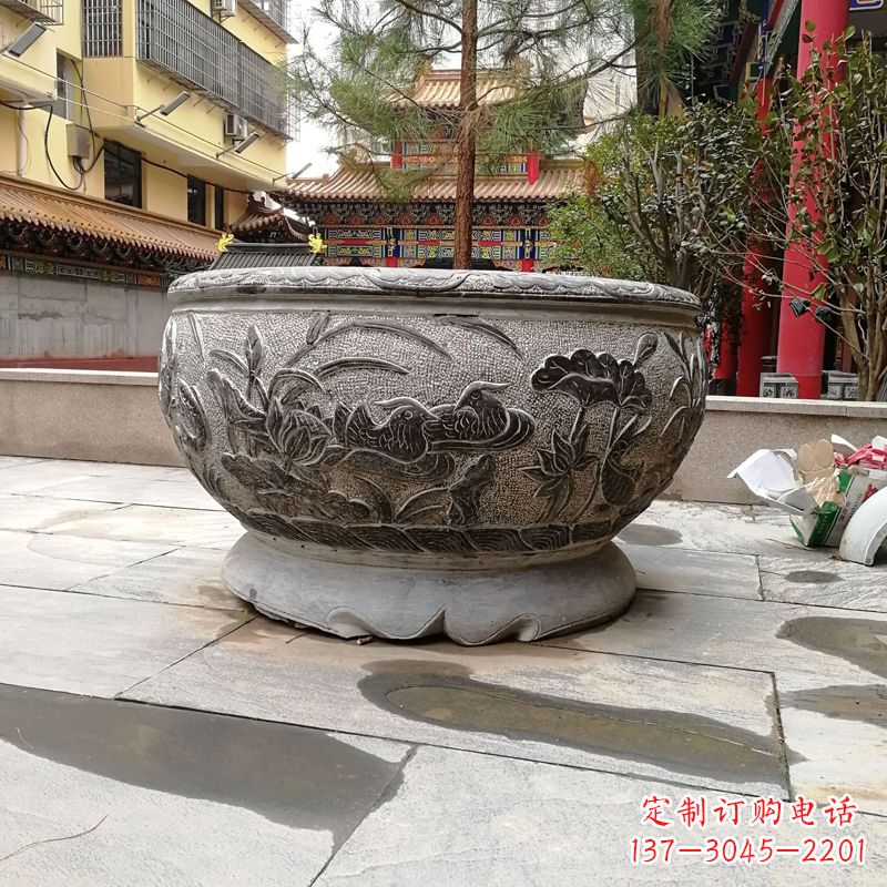 湖南青石仿古风格鱼缸雕塑