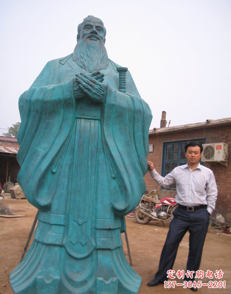 湖南来自中国历史的经典孔子雕塑