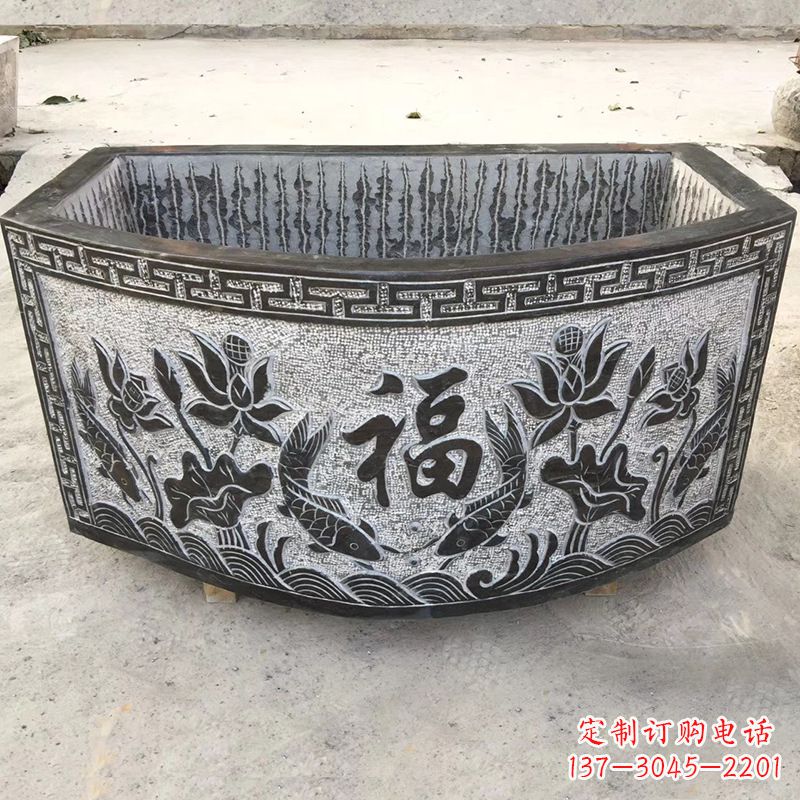 湖南欣赏自然美景,石槽养鱼缸静谧雕塑