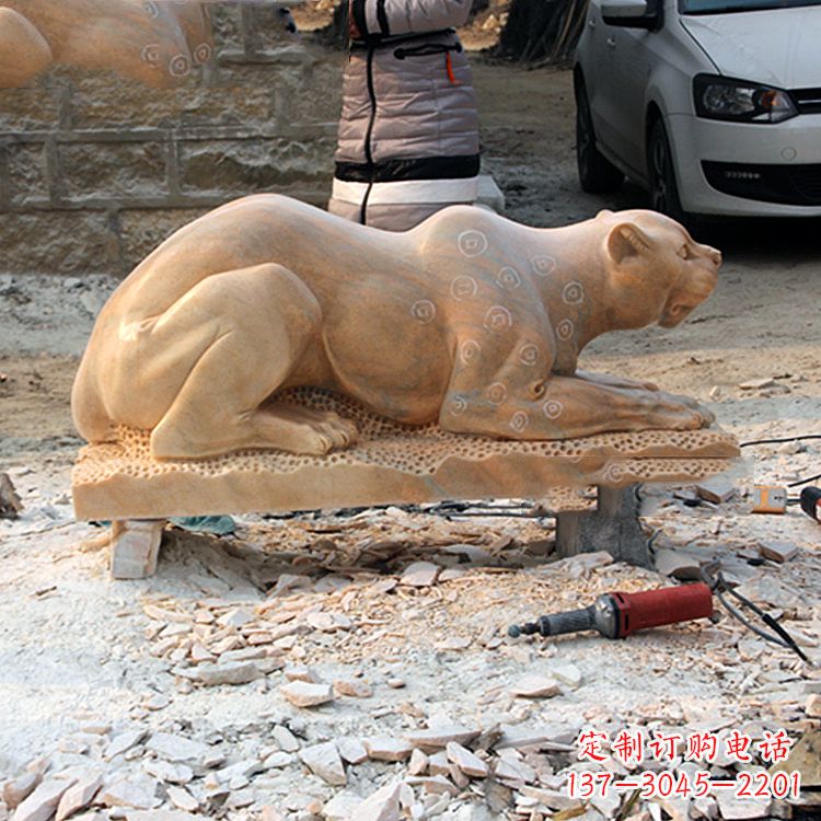 湖南中领雕塑:精美雕刻豹雕塑