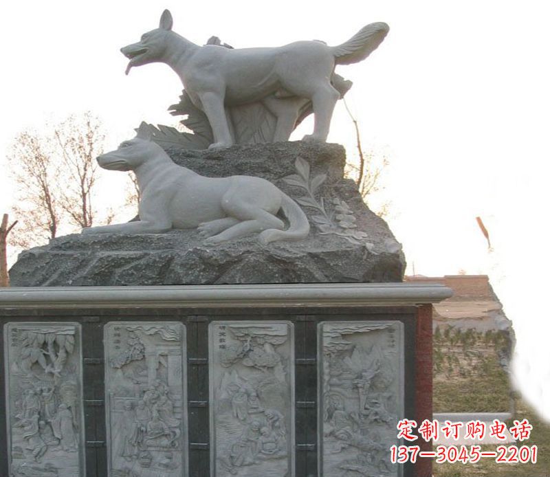 湖南体现艺术灵感的两只狗公园动物雕塑