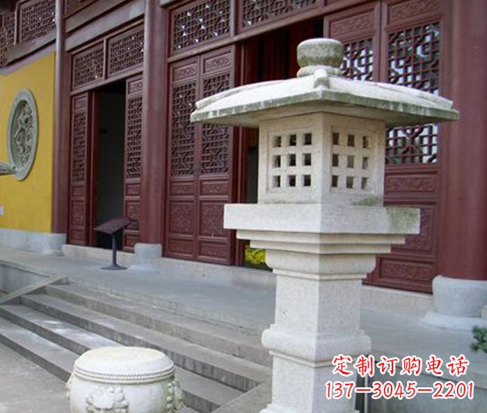 湖南寺庙景观镂空石灯石雕