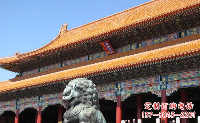 湖南寺庙门口青铜狮子雕塑