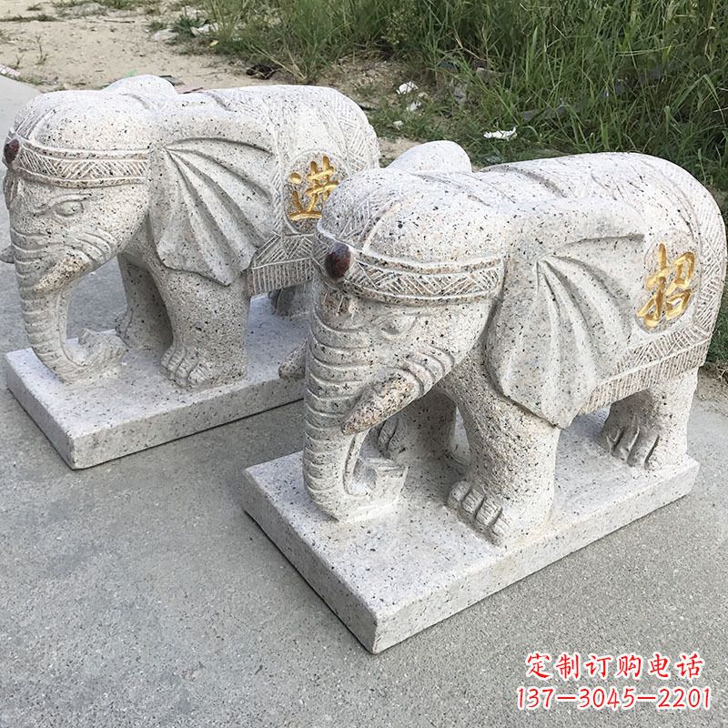 湖南寺庙门口大象石雕