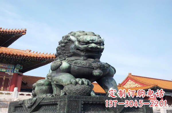 湖南寺庙门口狮子铜雕
