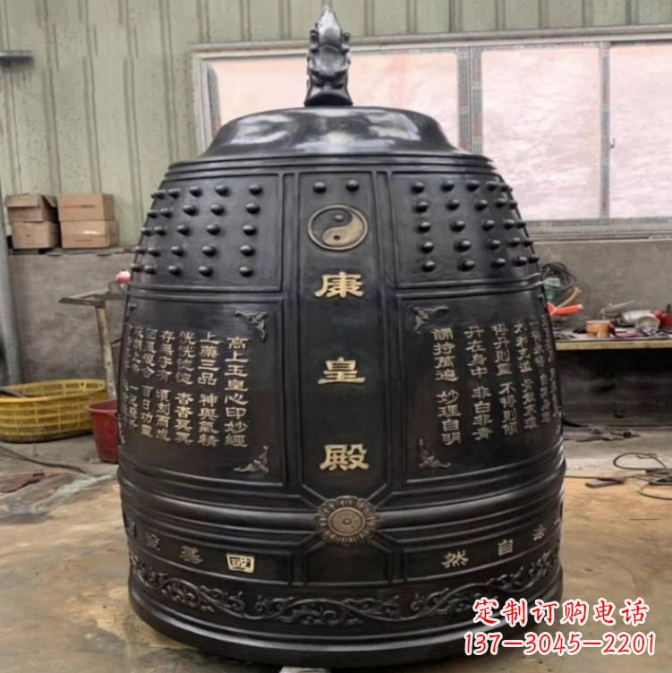 湖南寺庙铜雕挂钟