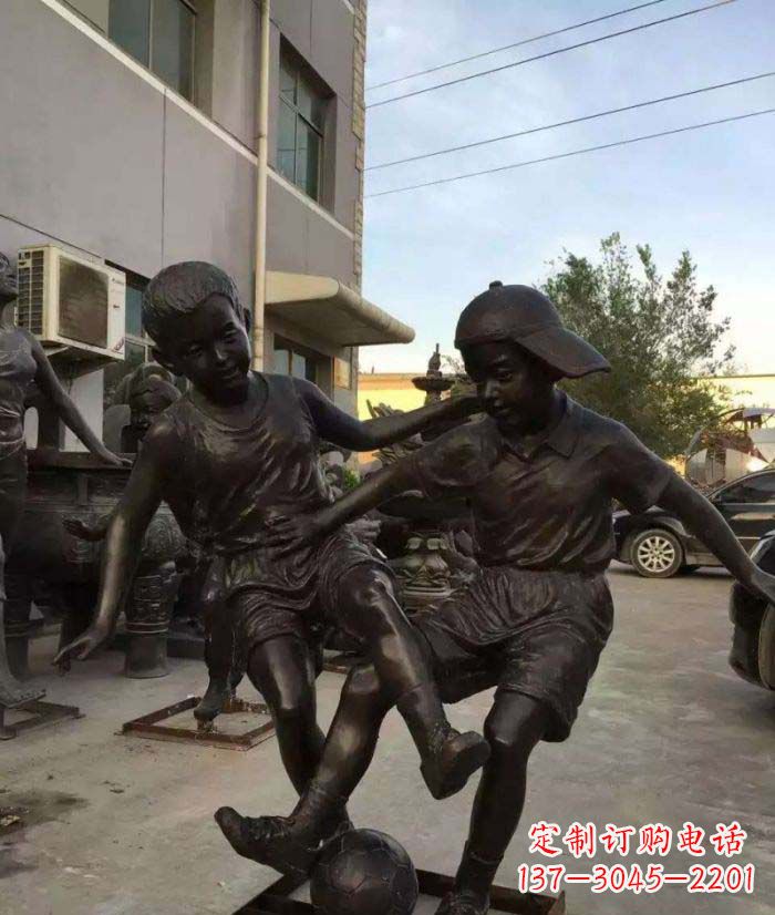 湖南踢足球儿童铜雕 (2)