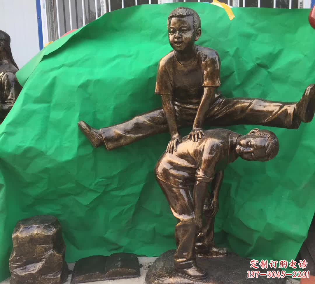 湖南跳马儿童铜雕
