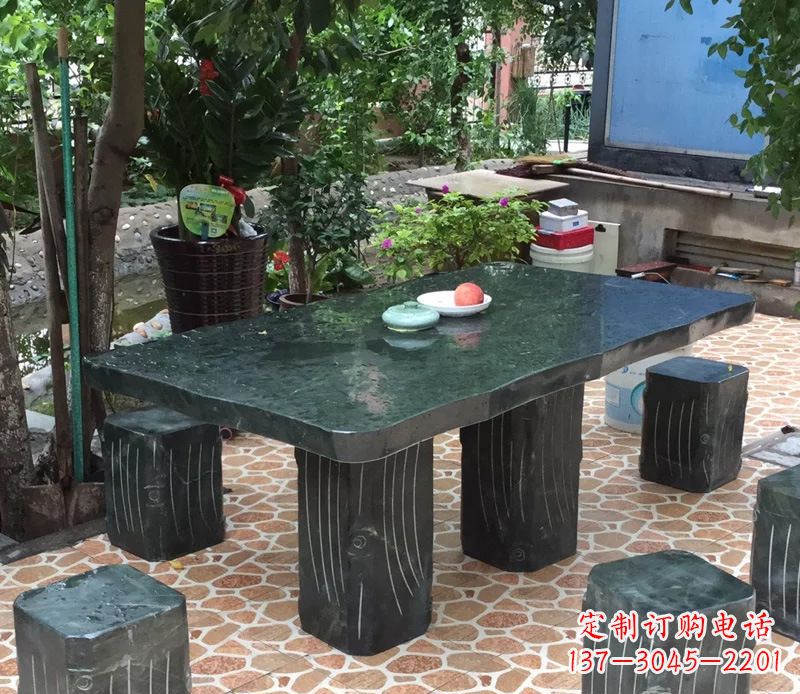 湖南庭院长方形石桌凳雕塑