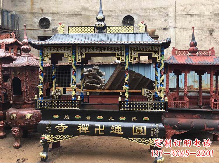 湖南铜雕像铁香炉