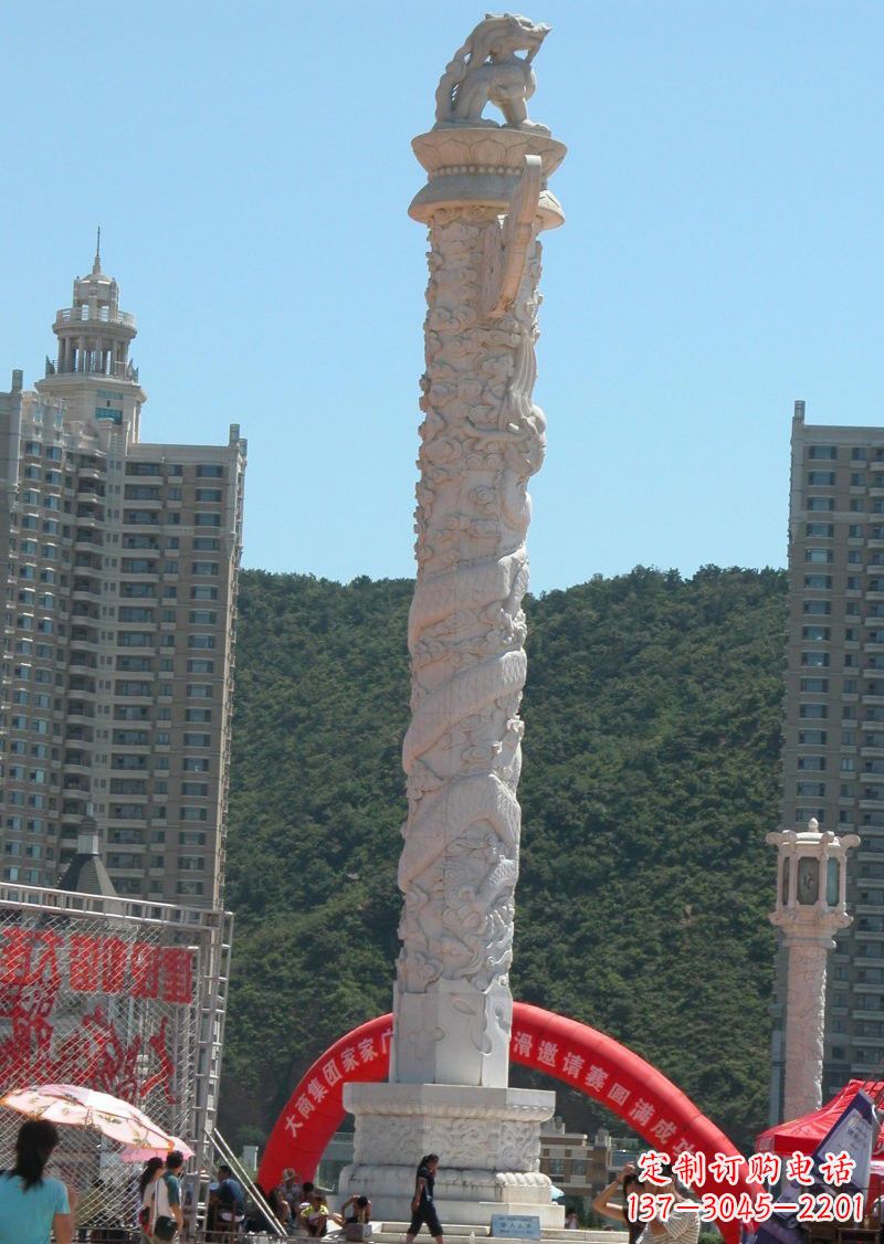 湖南晚霞红广场龙柱