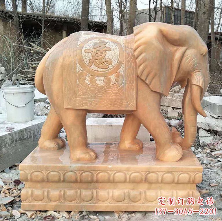 湖南晚霞红石材大象雕塑