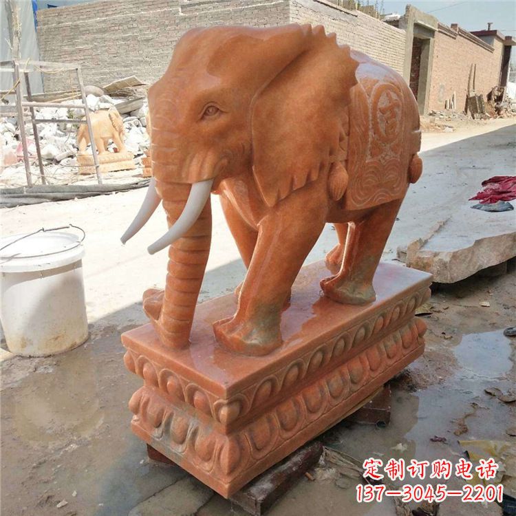 湖南晚霞红石雕大象