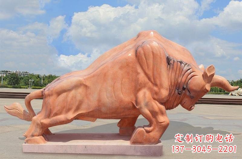 湖南晚霞红拓荒牛石雕
