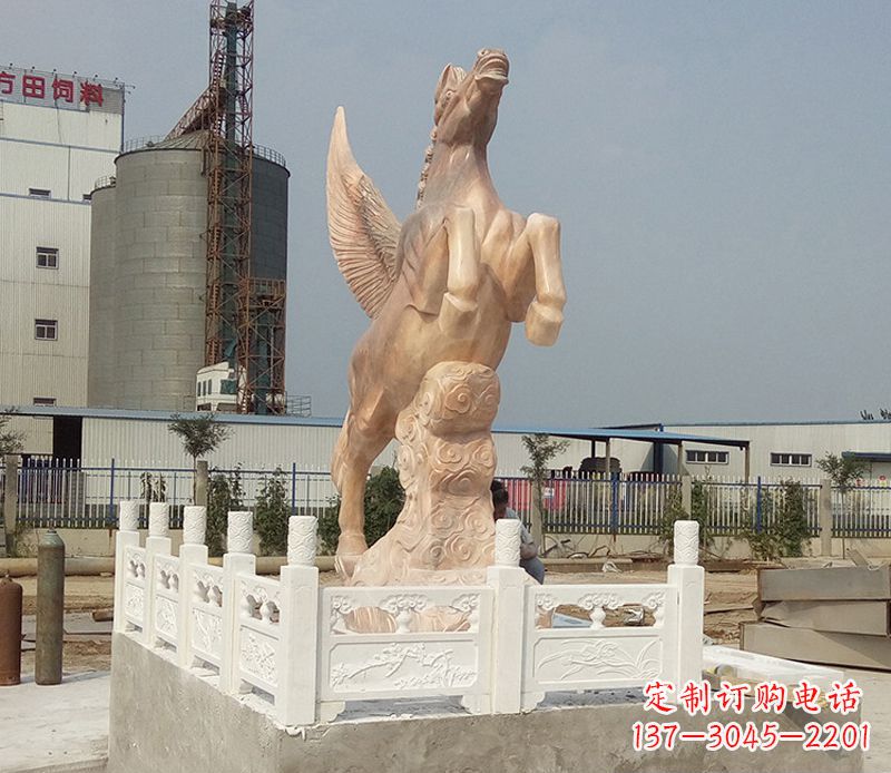 湖南晚霞红祥云飞马企业景观石雕