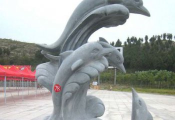 湖南青石海豚雕塑由中领雕塑制作，是一款以海豚…
