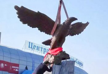 湖南中领雕塑定制大型老鹰铜雕景观