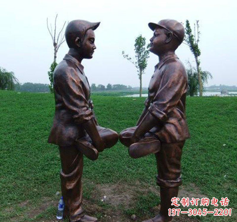 湖南小孩斗鸡铸铜雕塑