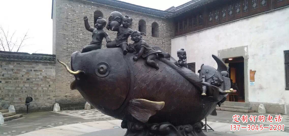 湖南小孩骑鱼铜雕