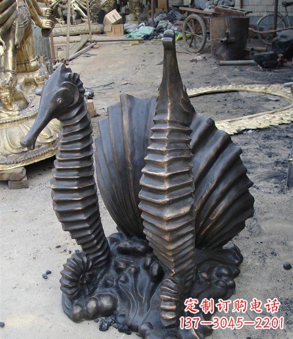 湖南小区动物海马铜雕